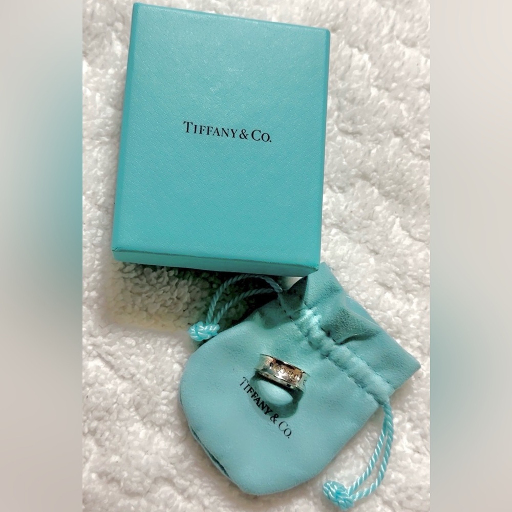Tiffany & Co. Sterling Silver Authentic Band 1837 Ring 925 Size 7 Dust Bag & Box - Picture 4 of 6